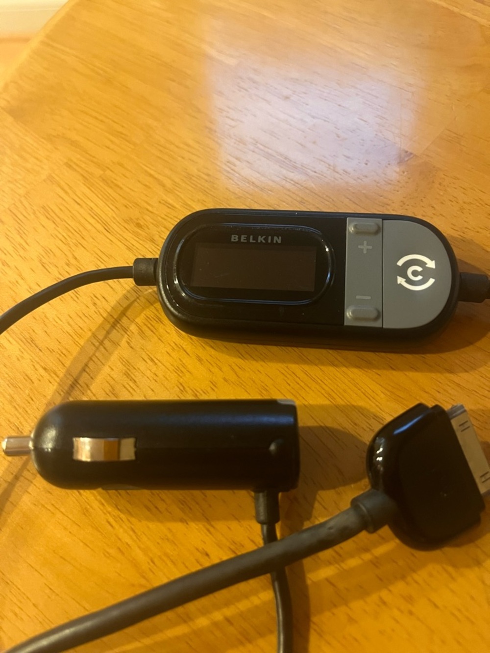 Belkin TuneCast Auto Live (Model F8Z498)